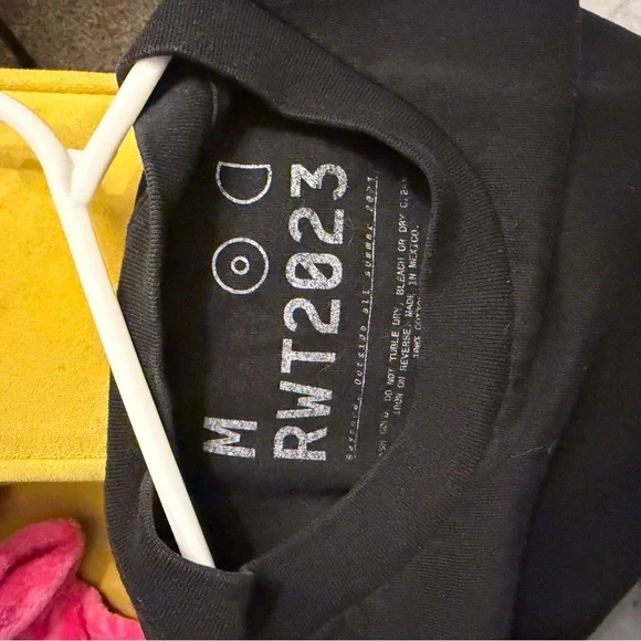 Beyonce Renaissance World Tour Graphic Tshirt - Picture 5 of 5